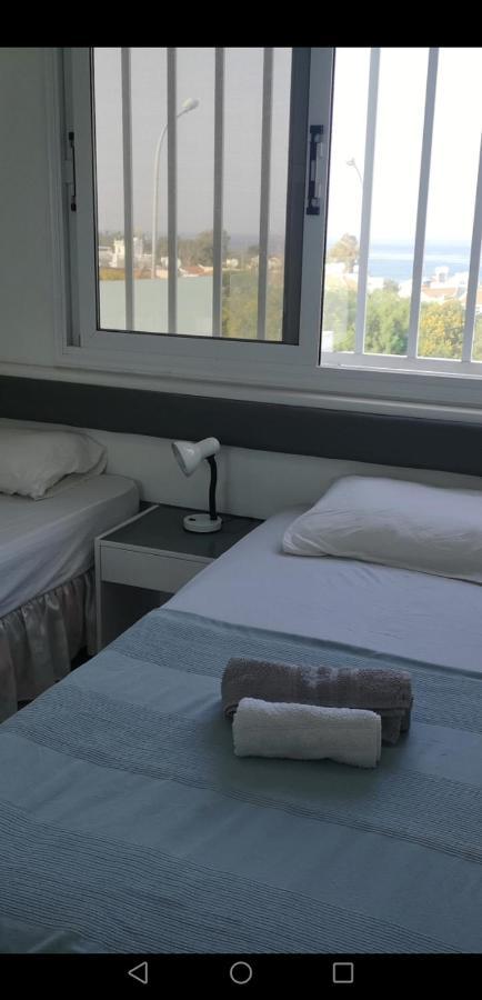 Green Bay Penthouse 2 Протарас Екстериор снимка